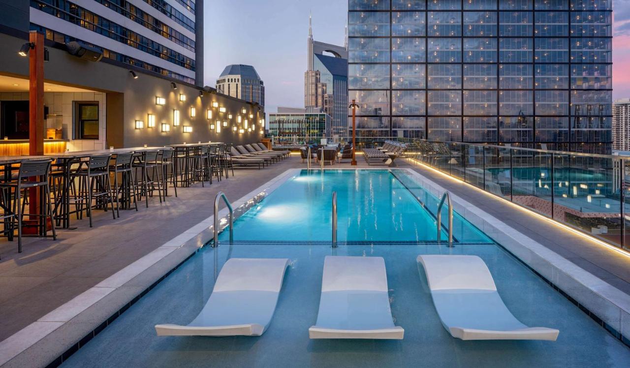 Nashville Hotels with Rooftop Pools