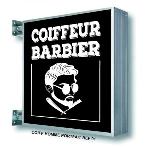 Enseigne lumineuse extérieure pour salon de coiffure Barber Shop coiffeur barbier. caisson lumineux double face coiffure homme ref 01 Signalisation lumineuse pour attirer les clients. Fabriquée à Marseille par la société Shop enseigne production