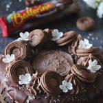chokladbollstårta med Ballerinas chokladbollskex
