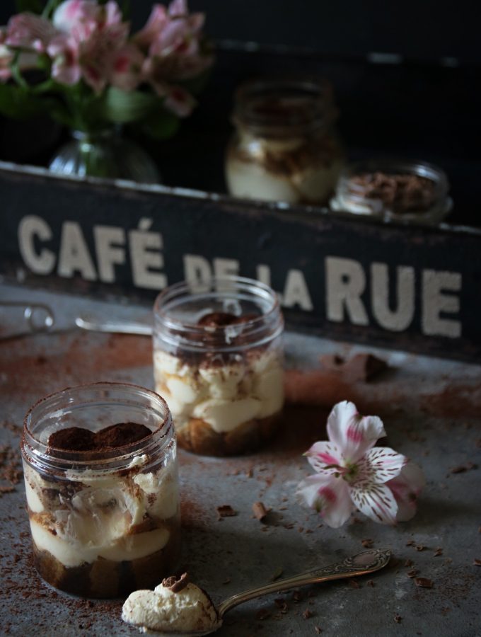 enkel Tiramisu i glas enkel Tiramisu i glas