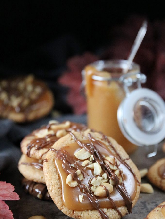 jordnötskakor med kola och choklad jordnötskakor med kola och choklad