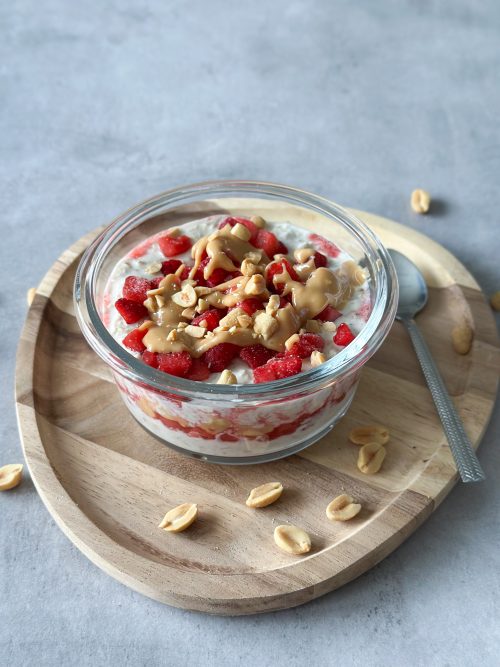 peanut butter jelly overnight oats
