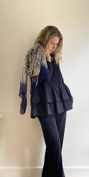 COS donker blauwe trui blouse