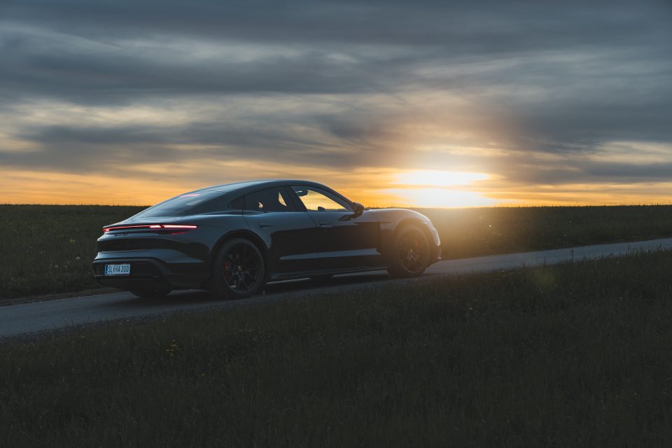 AutoHinterbauer_Porsche Tacan Sunset-15