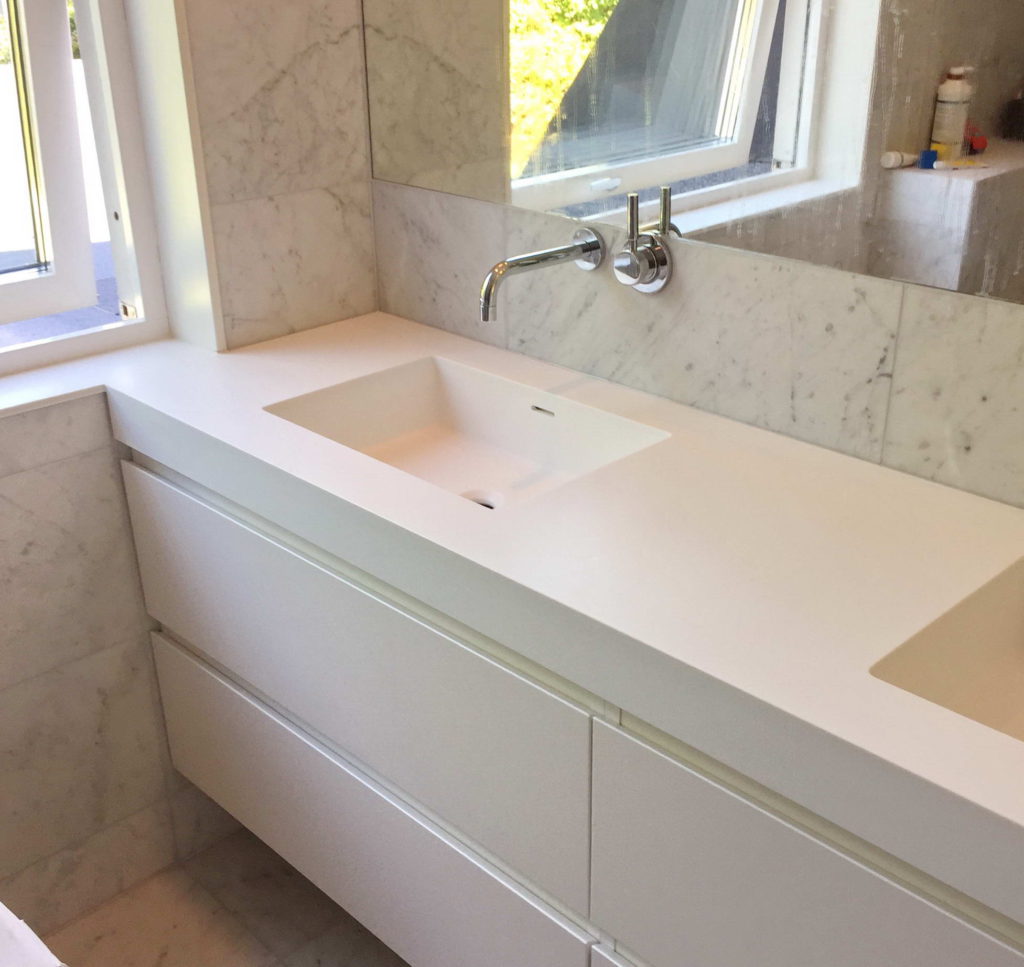 Dubbla handfat i Corian®