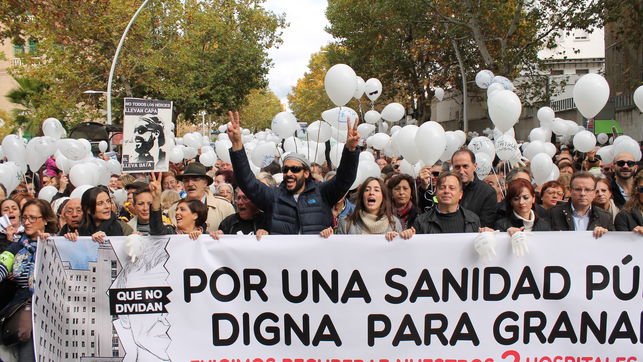Miles de personas secundan en Granada, Huelva, Málaga y Sevilla las marchas por la sanidad
