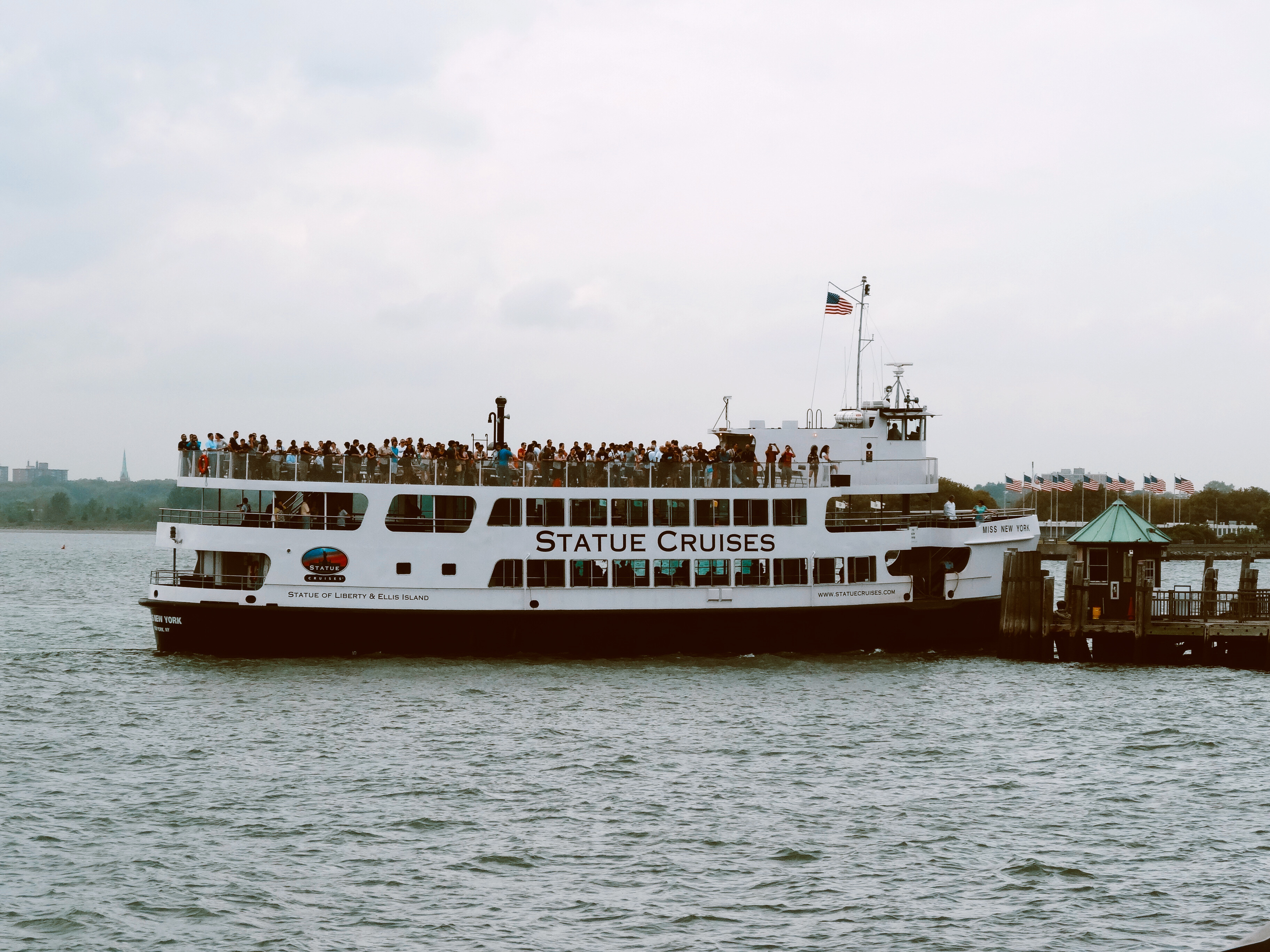 tour boat near new york