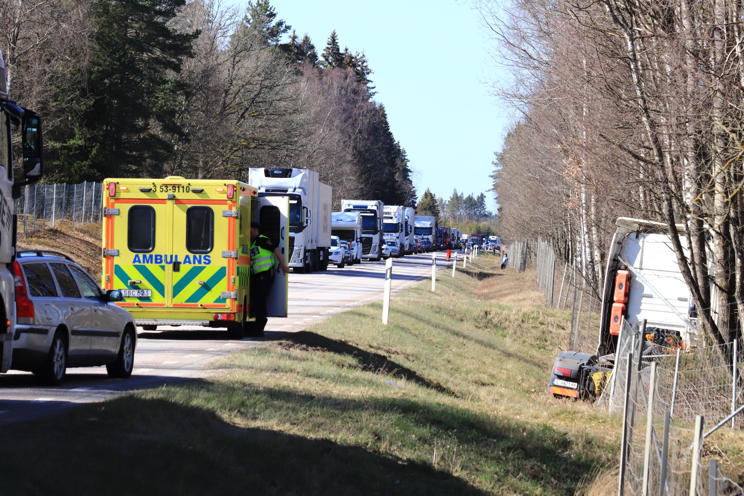 Lastbil Körde I Diket På Riksväg 47 Skaraborgs Nyheter 