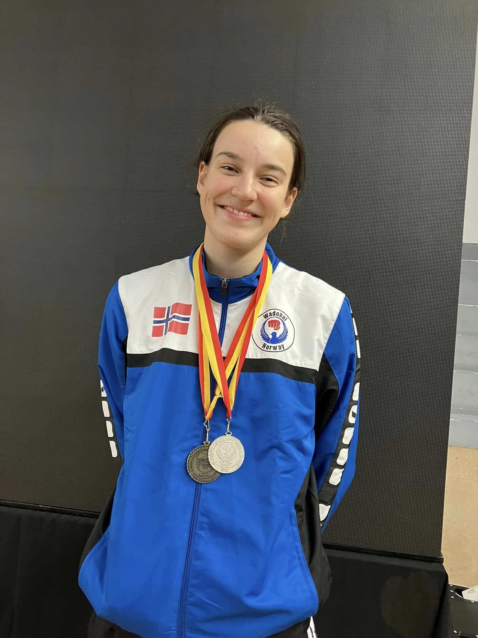 Hanna med sølv og bronsemedalje Hanna med sølv og bronsemedalje
