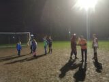 Voetbalpieten bezoeken training S.K.N.W.K. JO7-1, JO9-1 en JO13-1 (23/112)