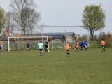 Onderlinge wedstrijd S.K.N.W.K. JO15-1 en JO17-1 (zaterdag 24 april 2021) (17/87)