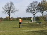 Onderlinge wedstrijd S.K.N.W.K. JO15-1 en JO17-1 (zaterdag 24 april 2021) (42/87)