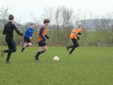 Onderlinge wedstrijd S.K.N.W.K. JO15-1 en JO17-1 (zaterdag 30 januari 2021) (66/106)