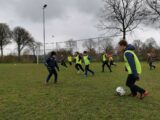 Onderlinge wedstrijd S.K.N.W.K. JO7-1 en JO9-1 (maandag 5 april 2021 - 2e Paasdag) (12/102)