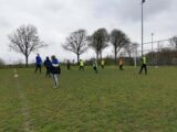 Onderlinge wedstrijd S.K.N.W.K. JO7-1 en JO9-1 (maandag 5 april 2021 - 2e Paasdag) (16/102)