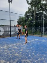 S.K.N.W.K. JO19-1 krijgt padelclinic (50/57)