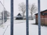 Sneeuwlaag bedekt sportpark 'Het Springer' (32/34)