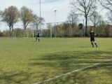 Training seniorenteams S.K.N.W.K. van zaterdag 24 april 2021 (40/94)