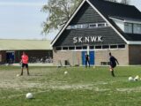 Training S.K.N.W.K. JO19-1 van zaterdag 24 april 2021 (17/105)