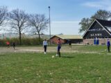 Training S.K.N.W.K. JO19-1 van zaterdag 24 april 2021 (22/105)