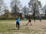 Training S.K.N.W.K. JO19-1 van zaterdag 24 april 2021 (38/105)