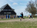 Training S.K.N.W.K. JO19-1 van zaterdag 24 april 2021 (83/105)