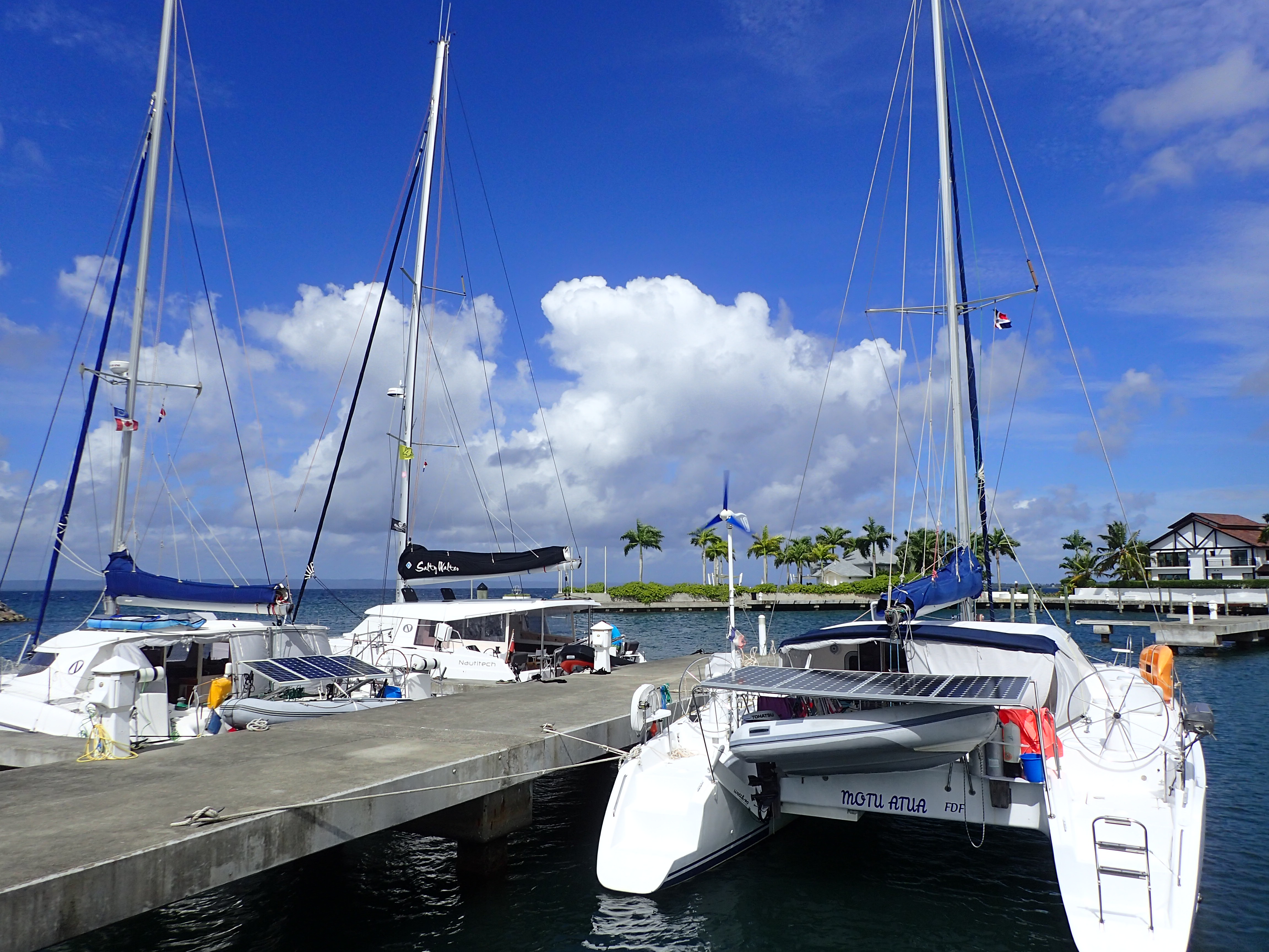 Nautitech 40 et 40 open, Nautitech 435, se retrouvent le même jour à Puerto Bahia en République Dominicaine,sur le même ponton.