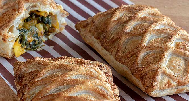 vegan savouries: saag aloo lattice