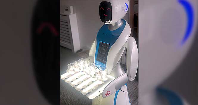 robot waiter