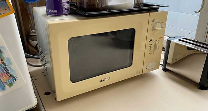 Microwave oven