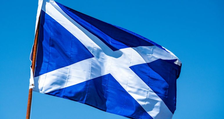 Scottish Flag_Photo by chris robert on Unsplash