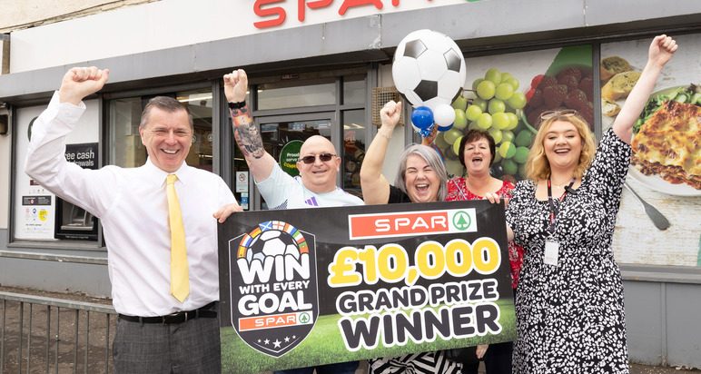 Kilmarnock Spar customer Kenny Foster wins £10,000 grand prize