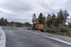 Ett nytt bostadsområde, Hossaberget växer upp, med totalt 240 bostäder. Tre byggföretag arbetar tillsammans, Partillebo, Stugor och Veidekke.