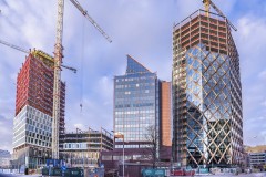 Från Ullevimotet  syns Citygate till vänster och till höger Kineum. I mitten finns det gamla höghuset, där Platzer, ett av Göteborgs största fastighetsbolag, har sitt säte.