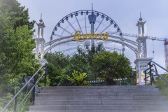 Liseberg har öppnat för säsongen. Antalet besökande är fortfarande begränsat.