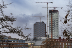 Från Skansen Lejonet kan man se hur Kineum och Nordens högsta kontorshus, Citygate byggs upp mot höjden. Det ska bli 36 våningar, så det är många som saknas ännu.