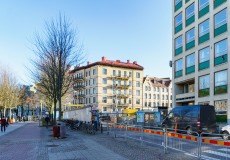 Handelshögskolan får nya lokaler i samband med Västlänken Haga. En passage till Västlänken kommer att finnas i de nya lokalerna. Hur kommer förseningarna att påverka Handelshögskolan?