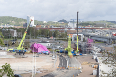 Konstverket bLINK installeras på Västlänkens järnvägsbro  vid Olskorken.