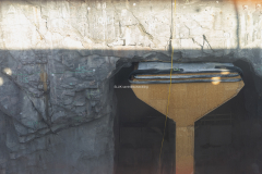 Här håller ett fundament öppningen tills tunneln är färdig och gjuten.