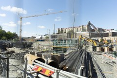 Vänster på bilden syns en tunnelöppning till Haga station.