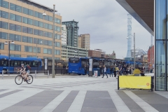 På Stenpiren samsas cyklisterna med kollektivtrafikresenärerna