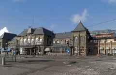 Göteborgs centralstation är byggnadsminnesförklarat sedan 1 januari 2001. Stationens äldre del ingår i Göteborgs stads bevaringsprogram 1975 och 1987. Tidigare var stationen statligt byggnadsminne sedan 21 augusti 1986.