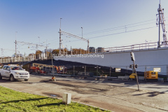 Fåfängans gångbro över E-20 är avstängd och arbeten pågår mot Gamlestaden