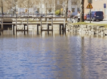 Bron förbinder gående mellan Norra och Södra Strömgatan