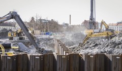 I Rosenlund pågår intensivt arbete, för att kanalen ska kunna öppnas i april.