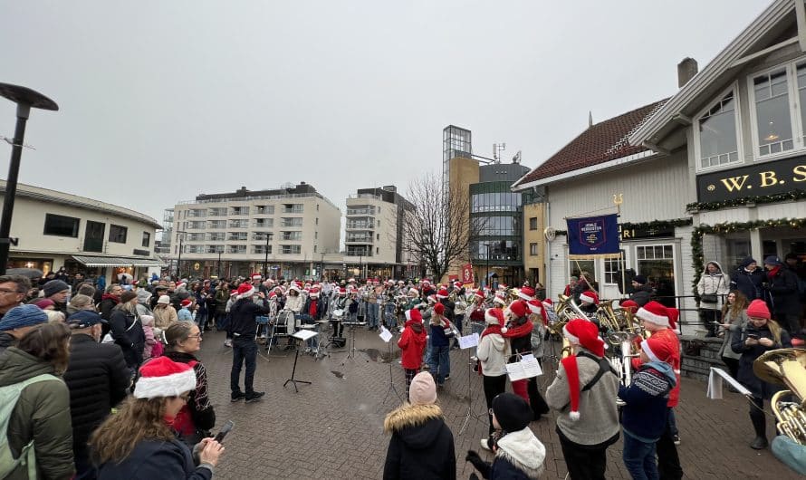 Julegrantenning på Bekkestua