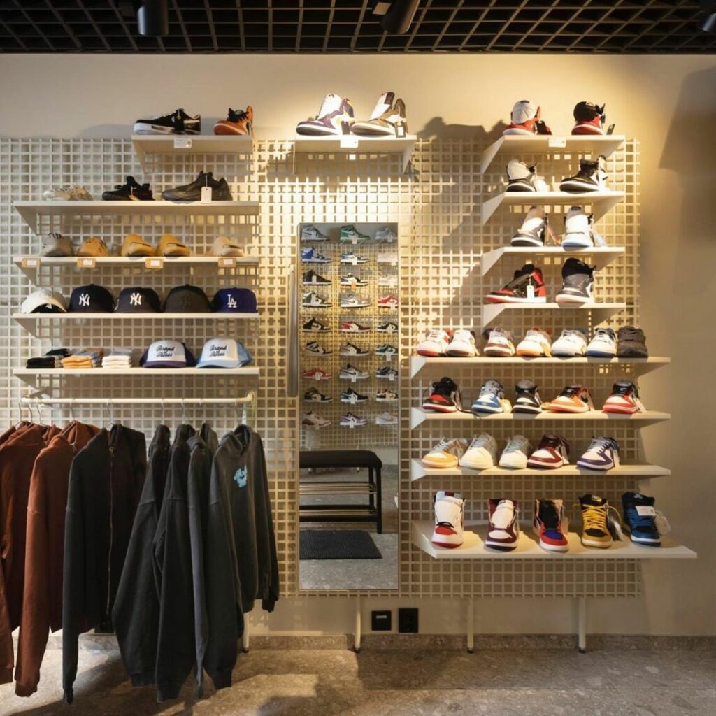 Sneaker Resell Butiker Stockholm - Bild från @wegotthem.se Instagram - Sneakersanalys.se