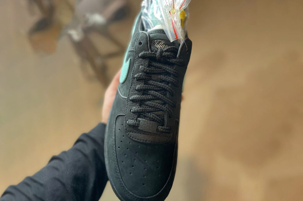 Tiffany And Co. x Nike Air Force 1 Low - Sneakersanalys.se