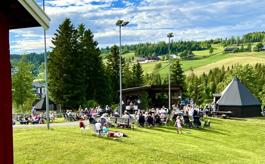 samling på plen