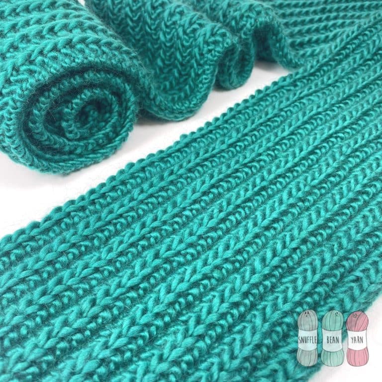 Chunky “No Purl” Ribbed Scarf [Free Video Tutorial & Written Pattern!]